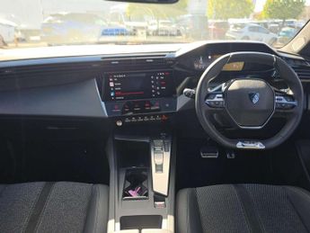 Peugeot 308 1.2 Hybrid 136 GT 5dr e-DSC6
