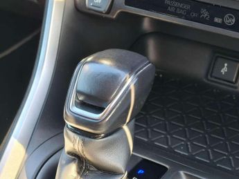 Toyota RAV4 2.5 VVT-i Hybrid Design 5dr CVT
