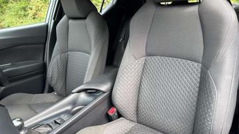 Toyota C-HR 1.8 Hybrid Icon 5dr CVT