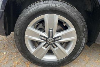 Volkswagen Transporter 2.0 TDI 150 Highline Kombi Van DSG