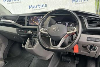 Volkswagen Transporter 2.0 TDI 150 Highline Kombi Van DSG