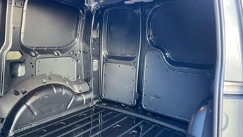 Volkswagen Caddy 2.0 TDI 122PS Commerce Plus Van DSG [Tech Pack]