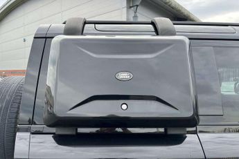 Land Rover Defender 3.0 D250 X-Dynamic HSE 110 5dr Auto