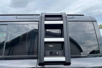 Land Rover Defender 3.0 D250 X-Dynamic HSE 110 5dr Auto