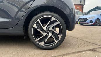 Hyundai i10 1.0 [63] Premium 5dr Auto [Nav]