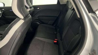 Renault Captur 1.6 E-Tech full hybrid 145 Techno 5dr Auto