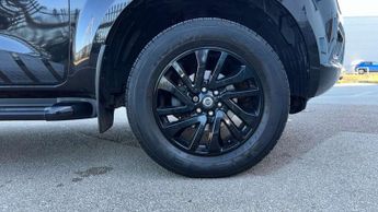 Nissan Navara Double Cab Pick Up N-Guard 2.3dCi 190 4WD Auto