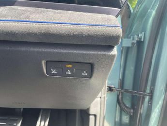 Volkswagen Passat Estate 1.5 TSI eHybrid 272 R-Line 5dr DSG