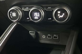 Renault Clio 1.6 E-TECH full hybrid 145 Techno 5dr Auto