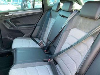 Volkswagen Tiguan 2.0 TSi 190 4Motion R-Line Tech 5dr DSG