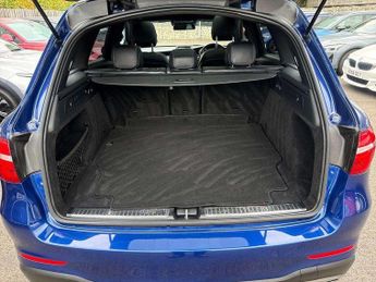 Mercedes-Benz GLC GLC 250 4Matic AMG Line Premium 5dr 9G-Tronic