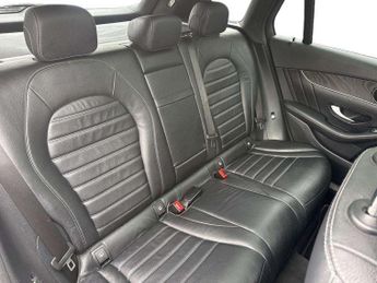 Mercedes-Benz GLC GLC 250 4Matic AMG Line Premium 5dr 9G-Tronic