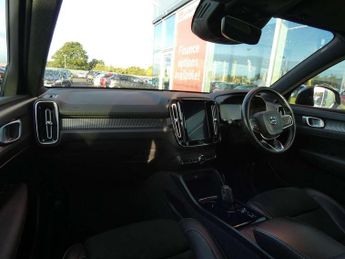 Volvo XC40 2.0 D4 [190] R DESIGN 5dr AWD Geartronic