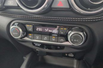 Nissan Juke 1.6 Hybrid Tekna 5dr Auto