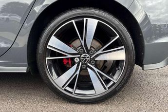 Volkswagen Golf 2.0 TDI 200 GTD 5dr DSG