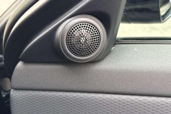 Land Rover Range Rover Evoque 2.0 D165 R-Dynamic 5dr Auto