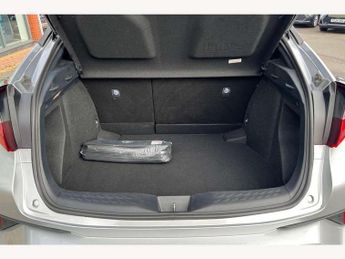 Toyota C-HR 1.8 Hybrid Design 5dr CVT