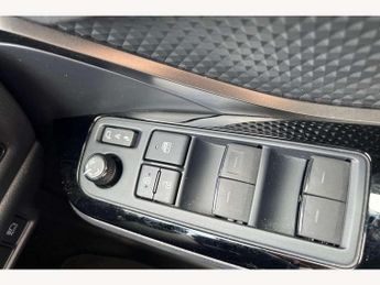 Toyota C-HR 1.8 Hybrid Design 5dr CVT