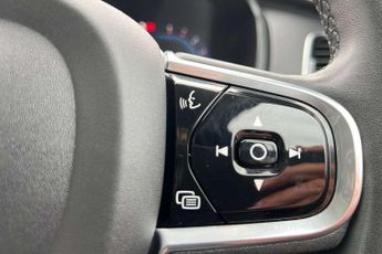 Volvo XC90 2.0 B5P Ultimate Dark 5dr AWD Geartronic