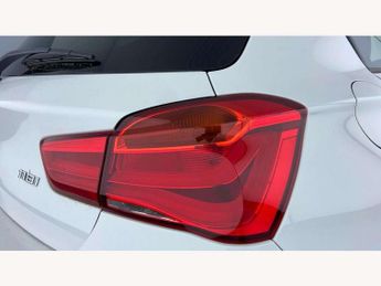 BMW 1 Series 118i [1.5] Sport 5dr [Nav/Servotronic] Step Auto