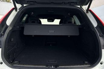 Volvo XC60 2.0 D4 R DESIGN 5dr Geartronic