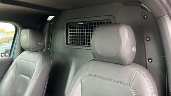 Land Rover Defender 3.0 D250 Hard Top SE Auto