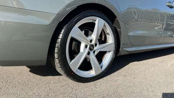 Audi A4 Avant 35 TFSI S Line 5dr S Tronic [Tech Pro]