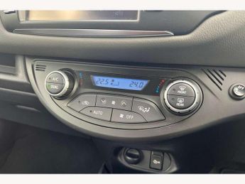 Toyota Yaris 1.5 Hybrid Icon Tech 5dr CVT