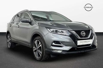 Nissan Qashqai 1.3 DiG-T N-Connecta 5dr [Glass Roof Pack]