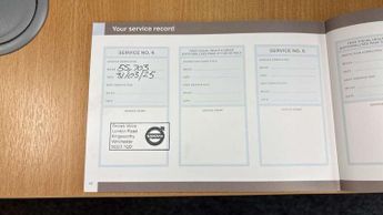 Volvo XC40 2.0 B4P Plus Dark 5dr AWD Auto