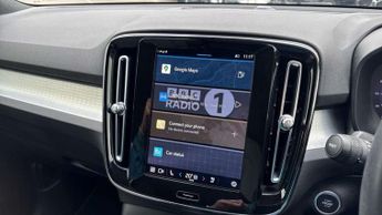 Volvo XC40 2.0 B4P Plus Dark 5dr AWD Auto