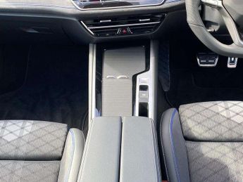 Volkswagen Passat Estate 1.5 TSI eHybrid 272 R-Line 5dr DSG