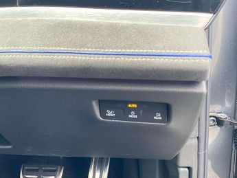 Volkswagen Passat Estate 1.5 TSI eHybrid 272 R-Line 5dr DSG