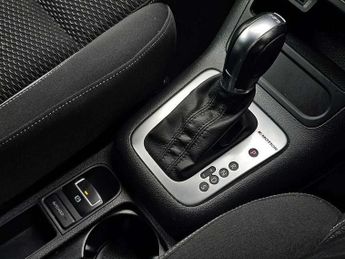 Volkswagen Tiguan 2.0 TDi BlueMotion Tech R-Line 184 5dr DSG [NAV]