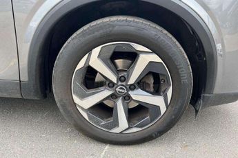 Nissan Qashqai 1.3 DiG-T MH 158 N-Connecta 5dr Xtronic