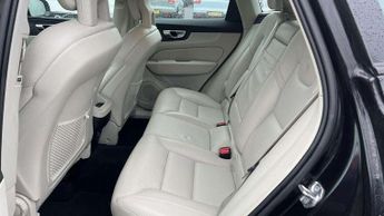 Volvo XC60 2.0 D4 Momentum 5dr AWD Geartronic