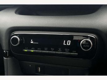 Toyota Yaris 1.5 Hybrid Design 5dr CVT