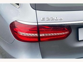 Mercedes-Benz E-Class Estate E220d AMG Line 5dr 9G-Tronic