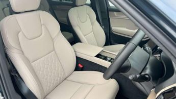 Volvo XC90 2.0 B5P Plus Dark 5dr AWD Geartronic