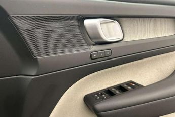 Volvo XC40 2.0 D3 Inscription 5dr AWD Geartronic