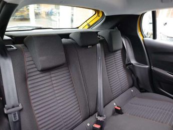 Peugeot 208 1.2 PureTech 100 Active Premium 5dr EAT8