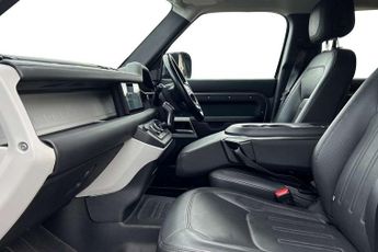 Land Rover Defender 3.0 D300 HSE 110 5dr Auto [6 Seat]