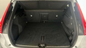 Volvo XC40 2.0 T4 R DESIGN 5dr AWD Geartronic