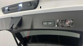 Volvo XC40 2.0 T4 R DESIGN 5dr AWD Geartronic