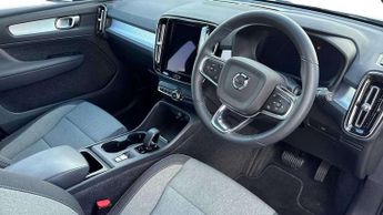 Volvo XC40 2.0 B3P Core 5dr Auto