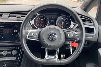 Volkswagen Touran 1.5 TSI EVO R-Line 5dr DSG