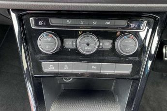 Volkswagen Touran 1.5 TSI EVO R-Line 5dr DSG