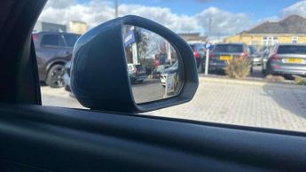 Volvo XC40 2.0 B3P Core 5dr Auto