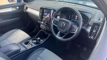 Volvo XC40 2.0 B3P Core 5dr Auto