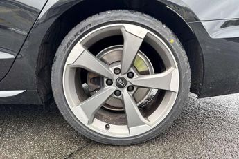 Audi A4 Avant 35 TDI Black Edition 5dr S Tronic